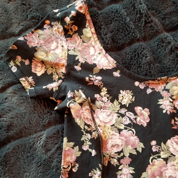 Aritzia Talula Floral Bodycon Mini Dress - Picture 5 of 7